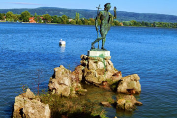 Keresztelő Szent János szobor